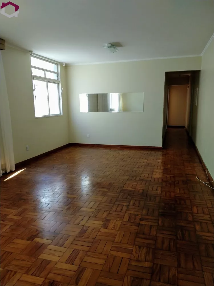 Apartamento à venda com 3 quartos, 145m² - Foto 1