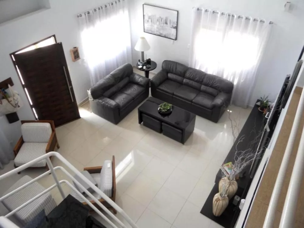 Sobrado à venda com 3 quartos, 240m² - Foto 2