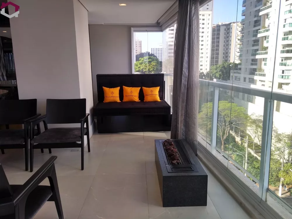 Apartamento à venda com 3 quartos, 230m² - Foto 3