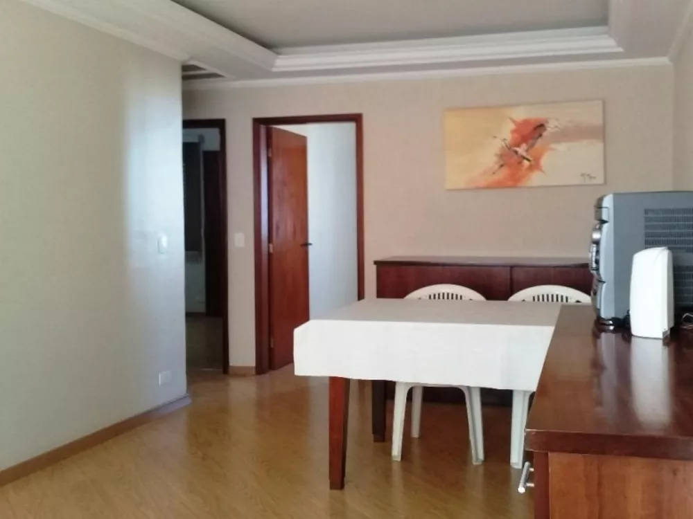 Apartamento à venda com 2 quartos, 62m² - Foto 4