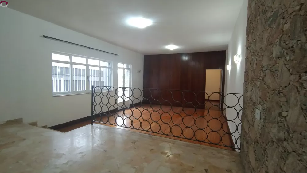 Casa à venda com 4 quartos, 310m² - Foto 4