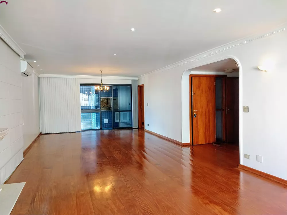 Apartamento à venda com 4 quartos, 240m² - Foto 8