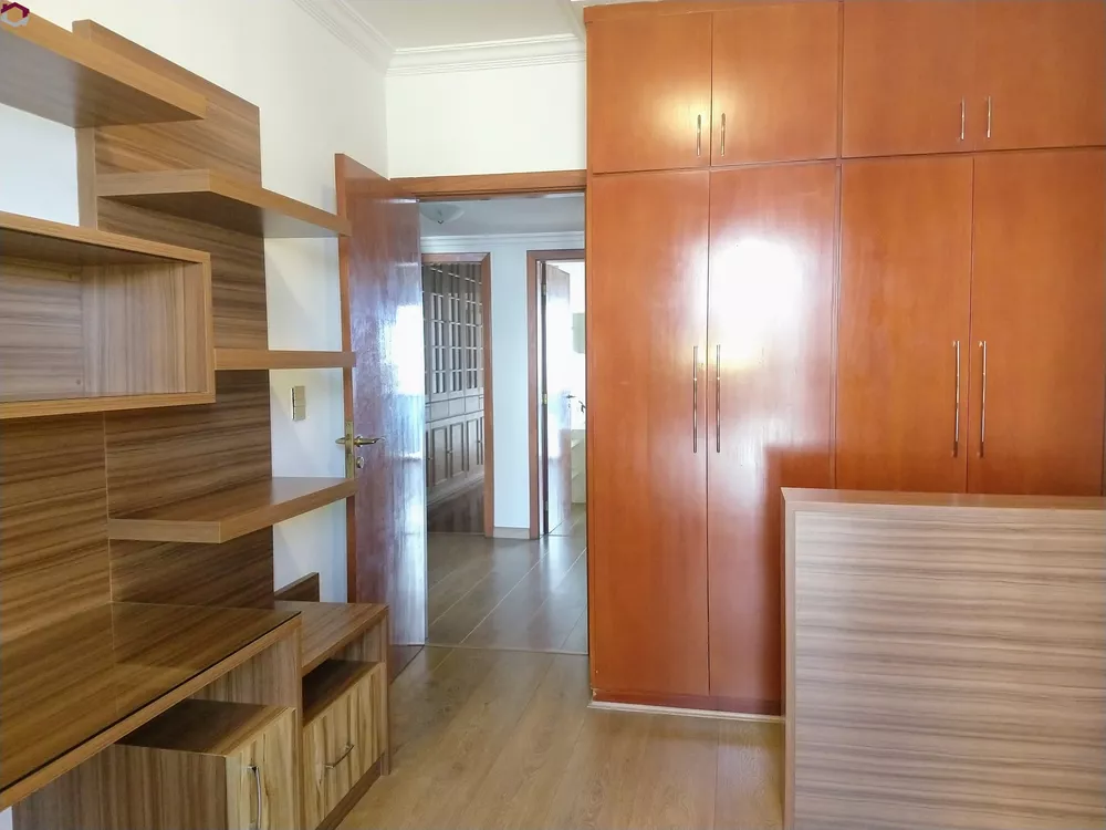 Apartamento à venda com 4 quartos, 240m² - Foto 18