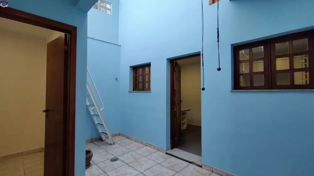 Casa à venda com 3 quartos, 140m² - Foto 3