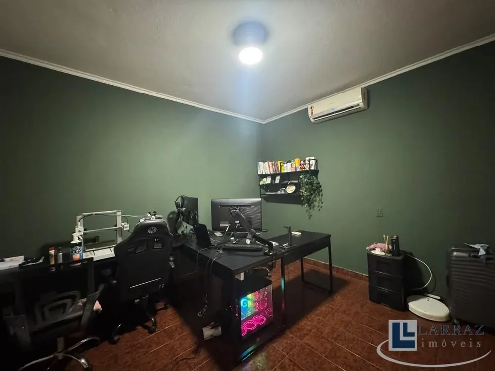Casa, 3 quartos, 210 m² - Foto 2