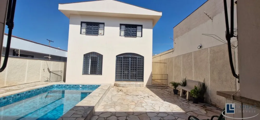 Casa, 4 quartos, 261 m² - Foto 1