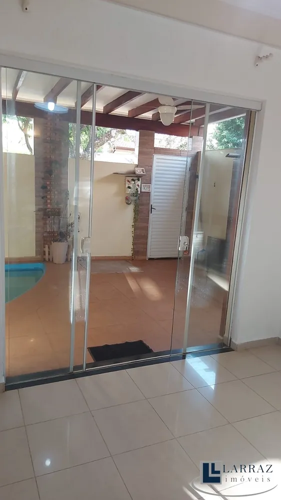 Casa, 4 quartos, 320 m² - Foto 1