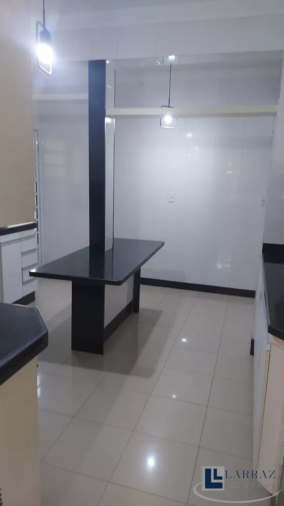 Casa, 4 quartos, 320 m² - Foto 1
