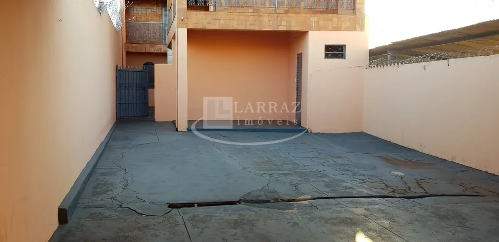 Casa, 3 quartos, 204 m² - Foto 1