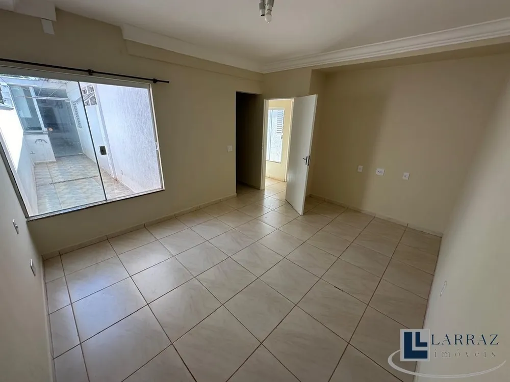 Casa, 4 quartos, 250 m² - Foto 4