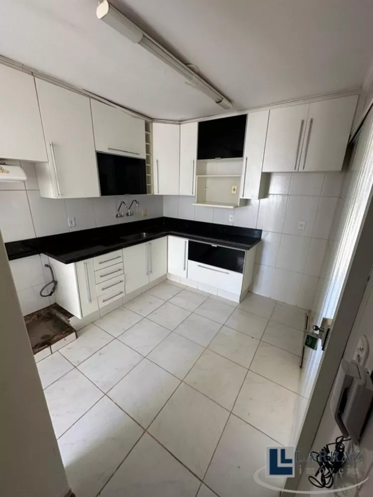 Casa, 4 quartos, 250 m² - Foto 2