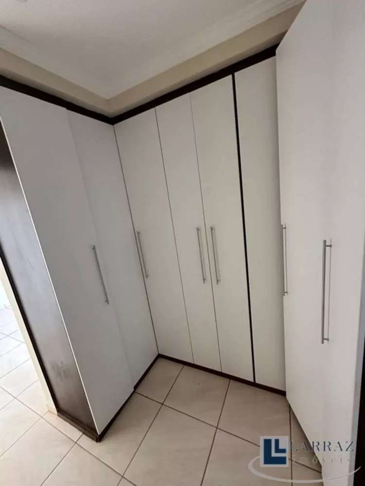 Casa, 4 quartos, 250 m² - Foto 4