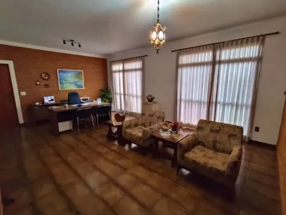 Casa, 3 quartos, 223 m² - Foto 2