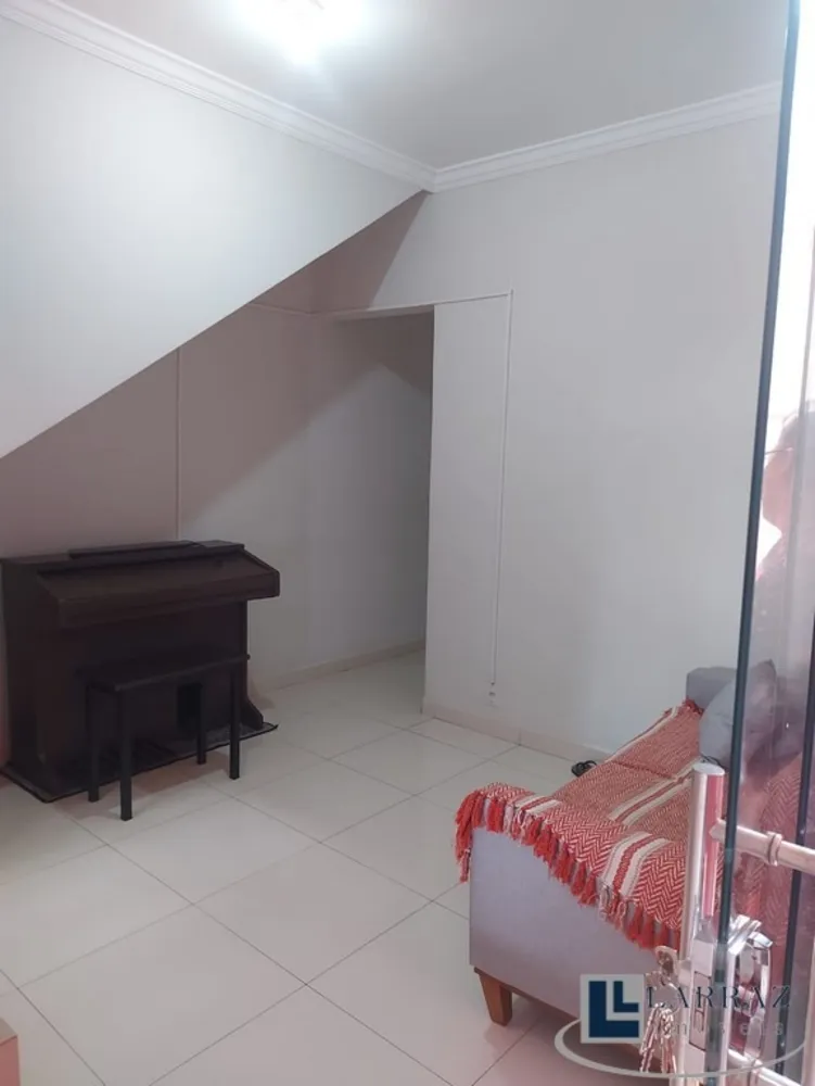 Casa, 3 quartos, 250 m² - Foto 1