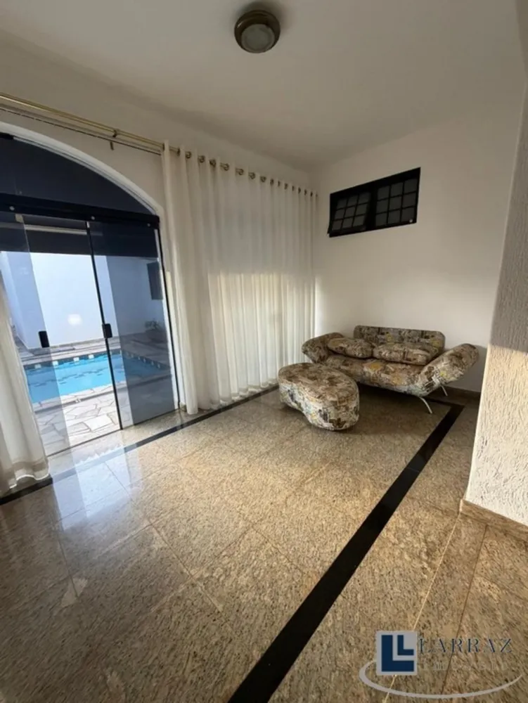 Casa, 3 quartos, 260 m² - Foto 11