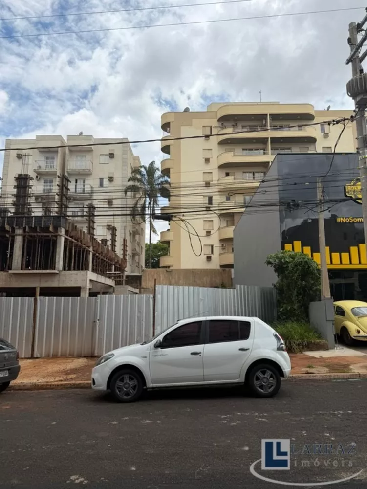 Loteamento e Condomínio, 250 m² - Foto 1