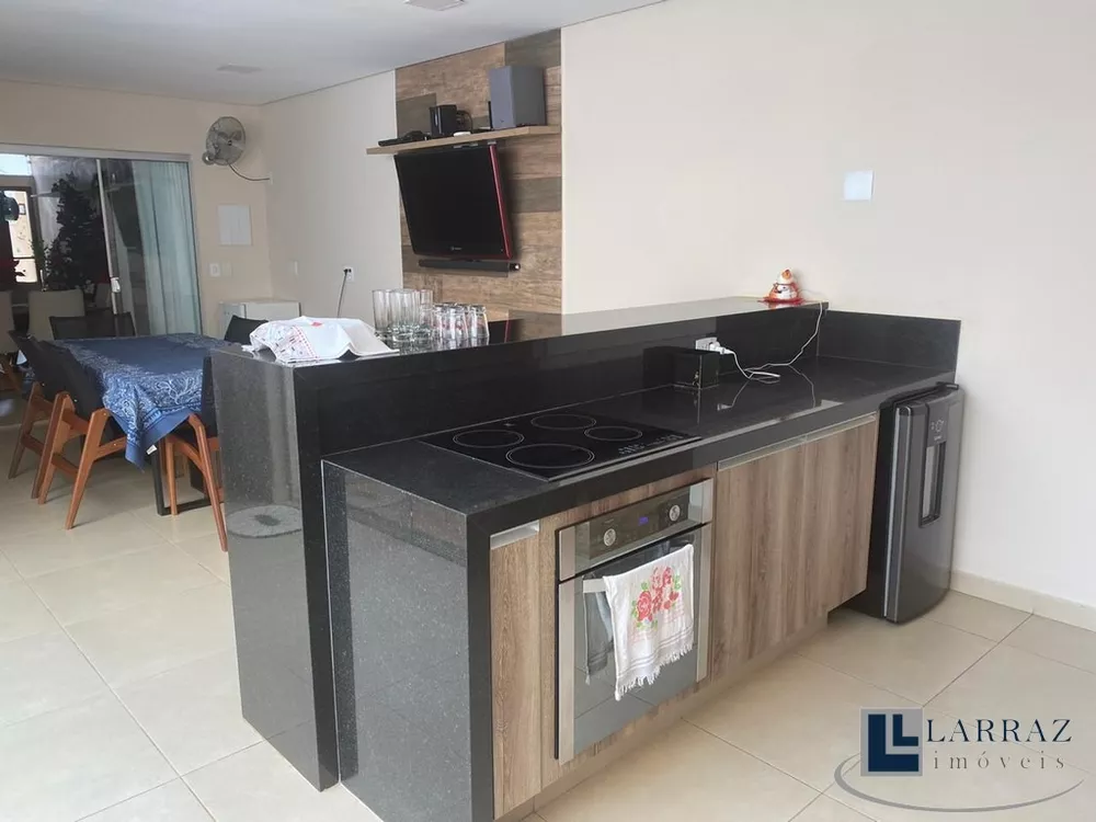 Casa, 3 quartos, 190 m² - Foto 2