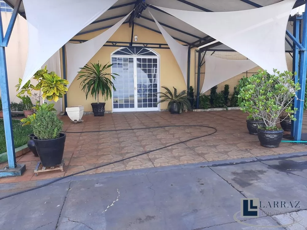 Loja-Salão, 605 m² - Foto 1