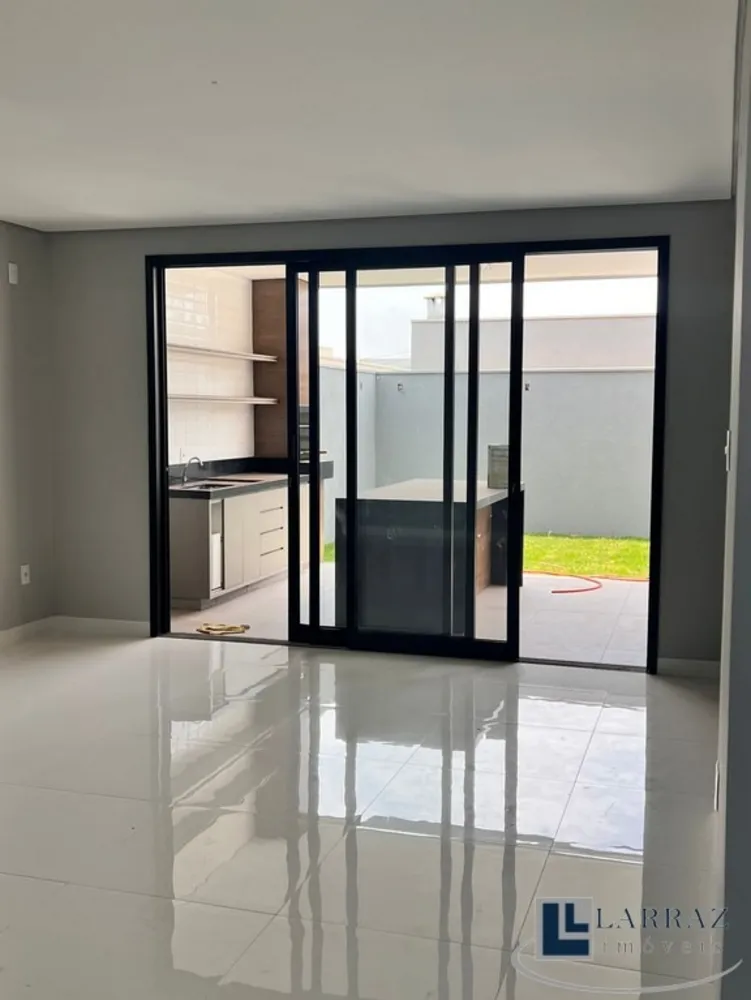 Casa, 3 quartos, 247 m² - Foto 1