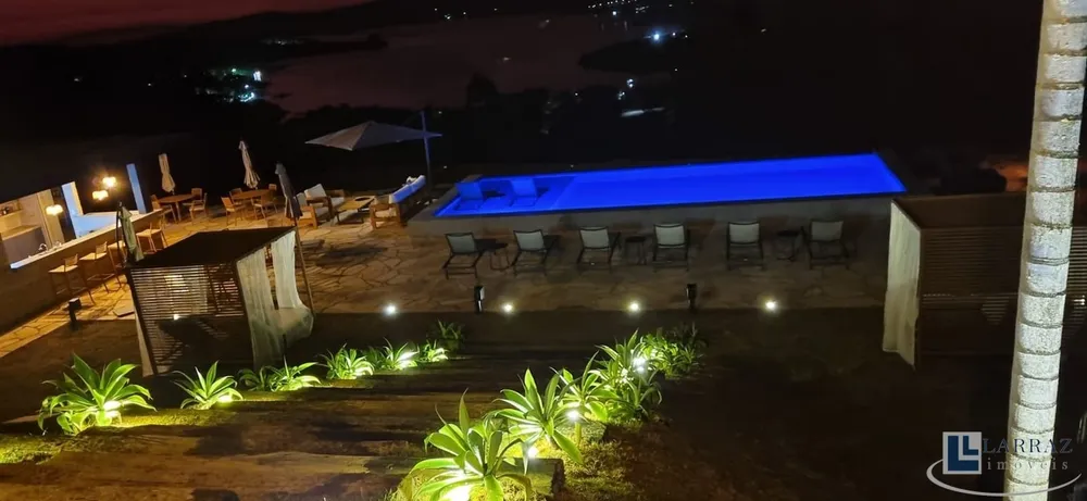 Casa, 8 quartos, 4237 m² - Foto 1