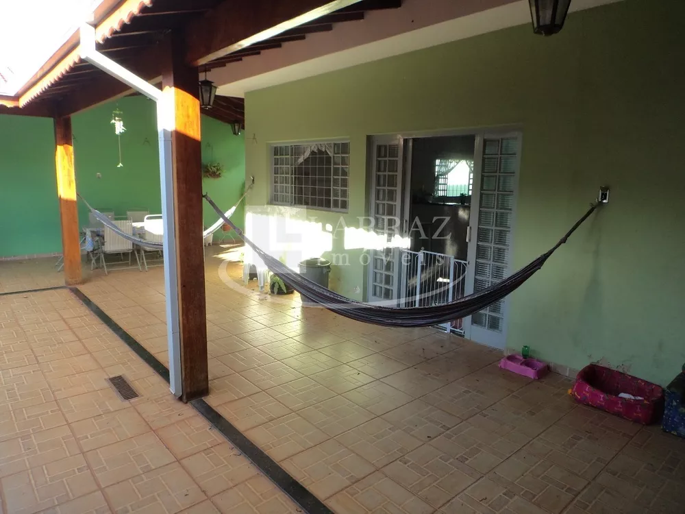 Casa, 5 quartos, 264 m² - Foto 1