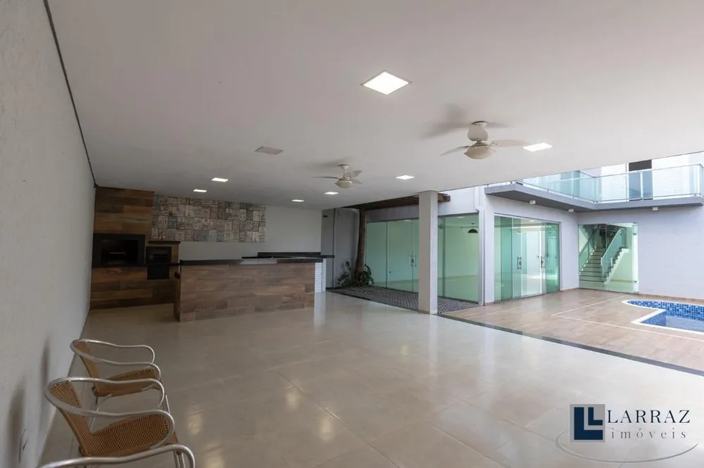 Sobrado, 4 quartos, 255 m² - Foto 1