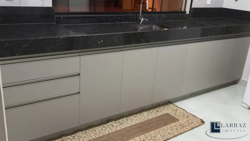 Casa, 4 quartos, 220 m² - Foto 4