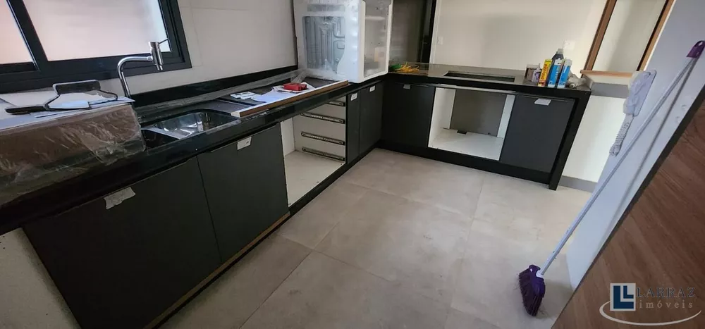 Apartamento, 3 quartos, 170 m² - Foto 1