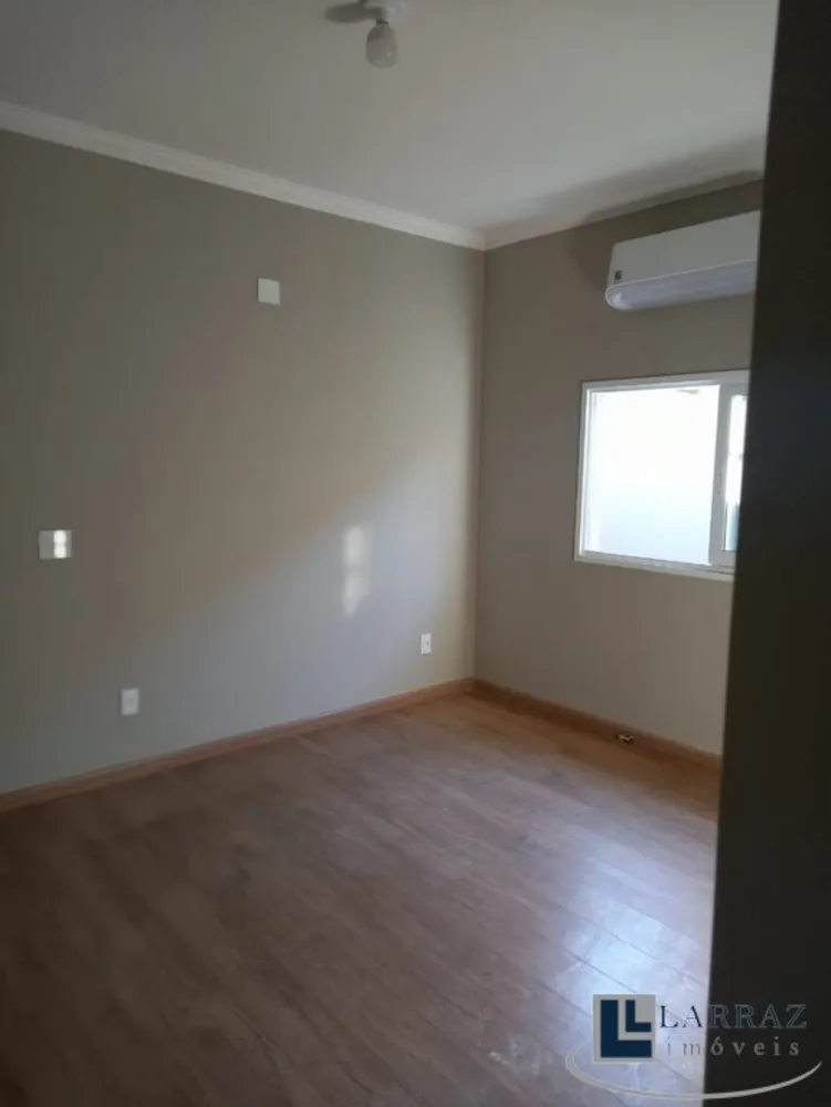 Casa, 4 quartos, 272 m² - Foto 3