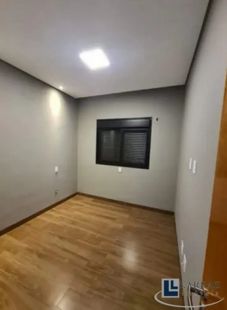 Casa, 3 quartos, 261 m² - Foto 1