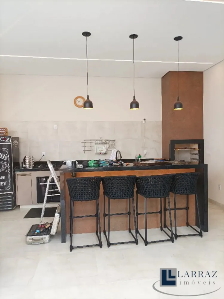 Casa, 3 quartos, 263 m² - Foto 1