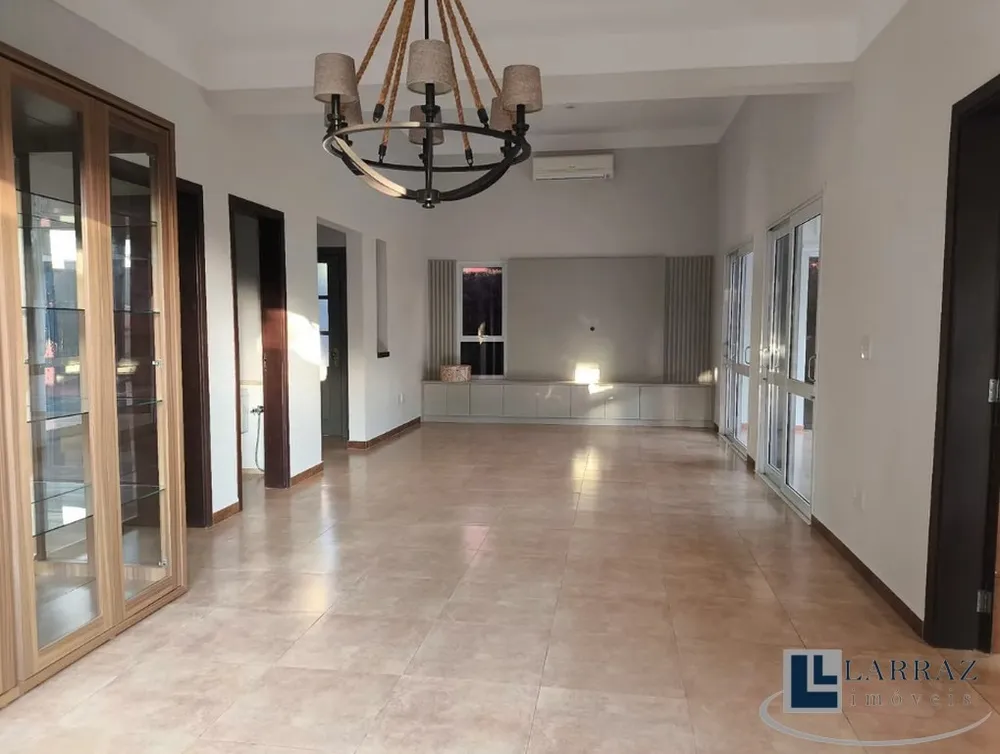 Casa, 3 quartos, 255 m² - Foto 1