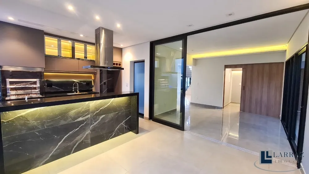 Casa, 3 quartos, 199 m² - Foto 2