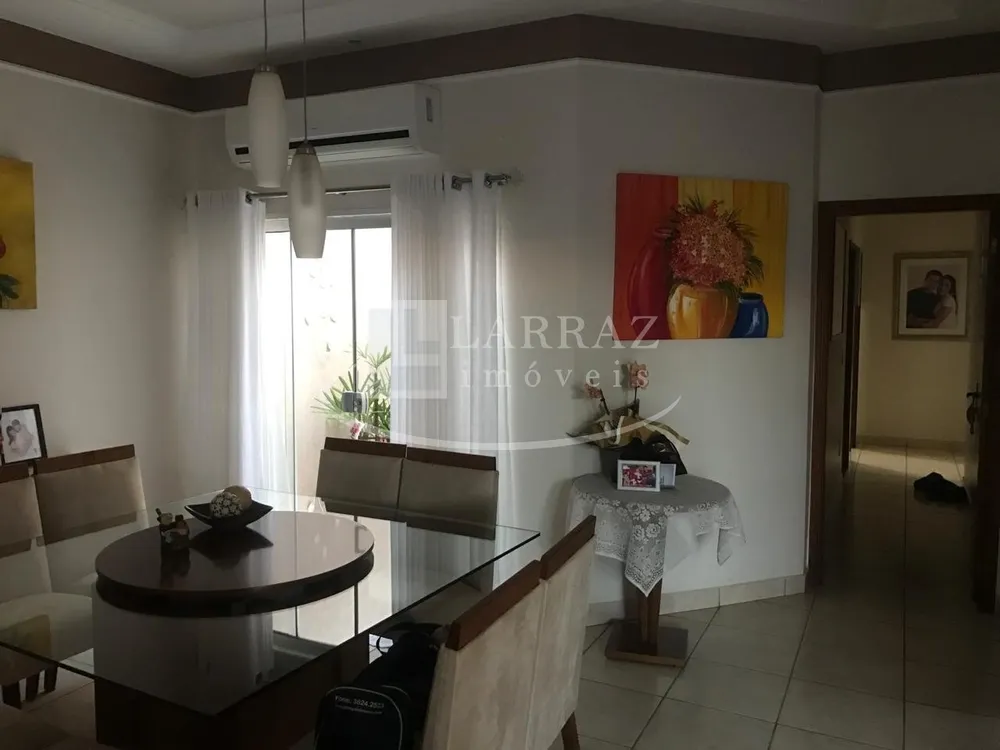 Casa, 3 quartos, 190 m² - Foto 2