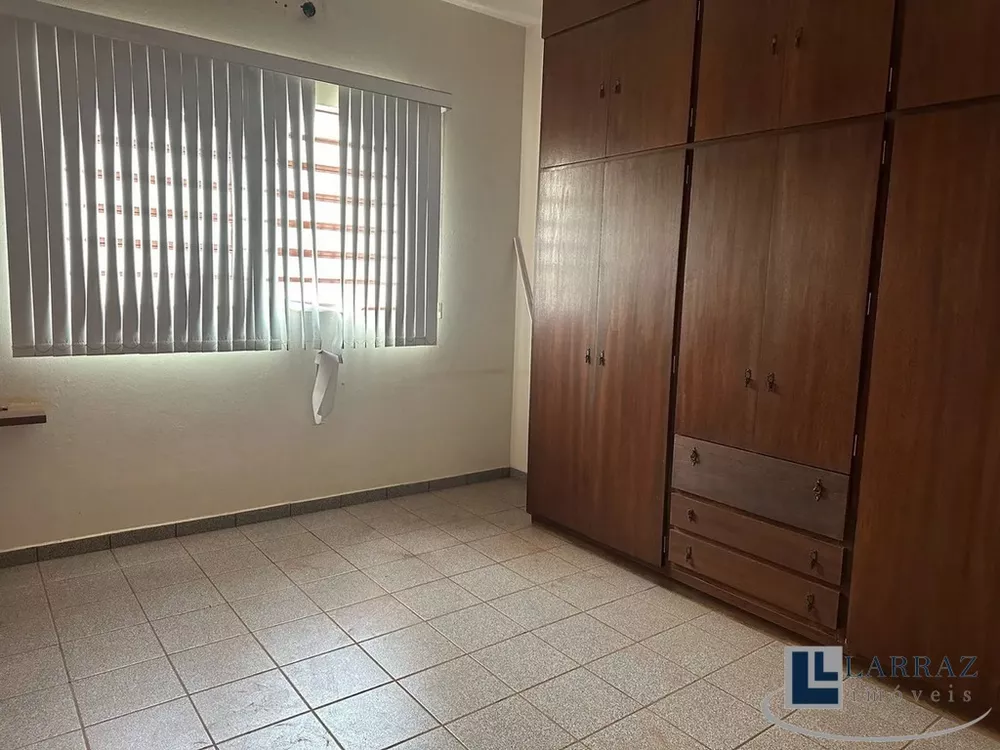 Casa, 4 quartos, 173 m² - Foto 1