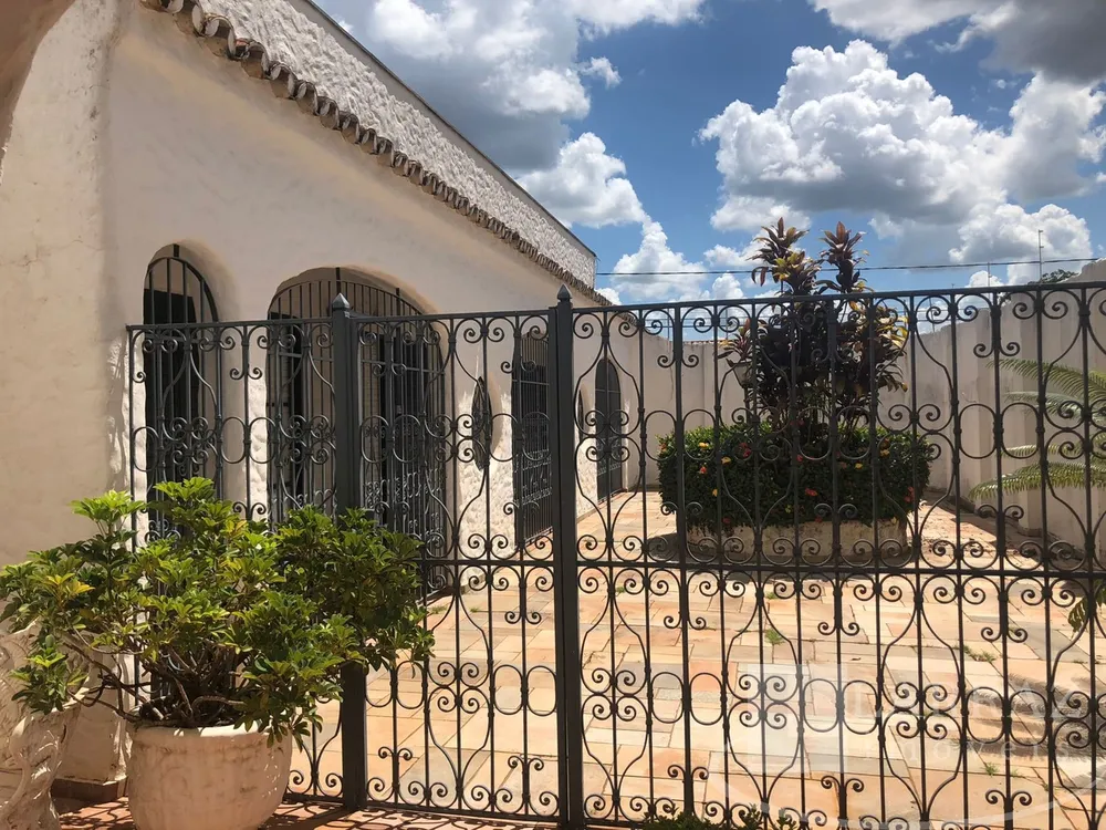 Casa, 3 quartos, 394 m² - Foto 1