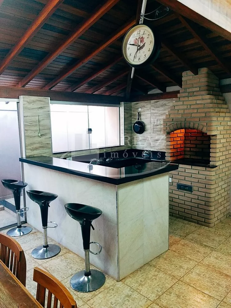 Casa, 4 quartos, 196 m² - Foto 1