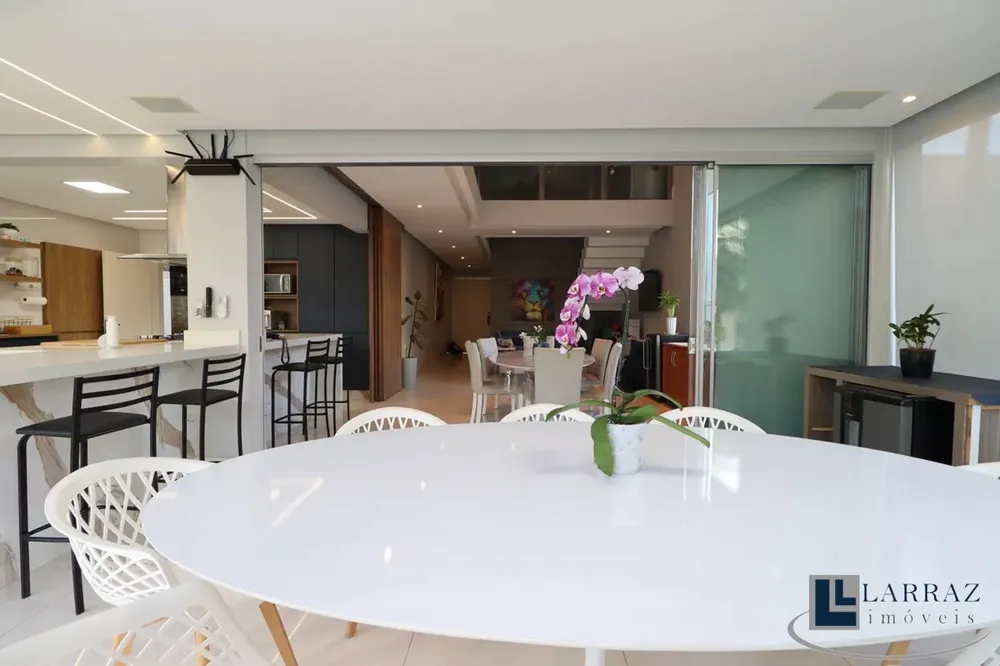 Casa, 4 quartos, 334 m² - Foto 1