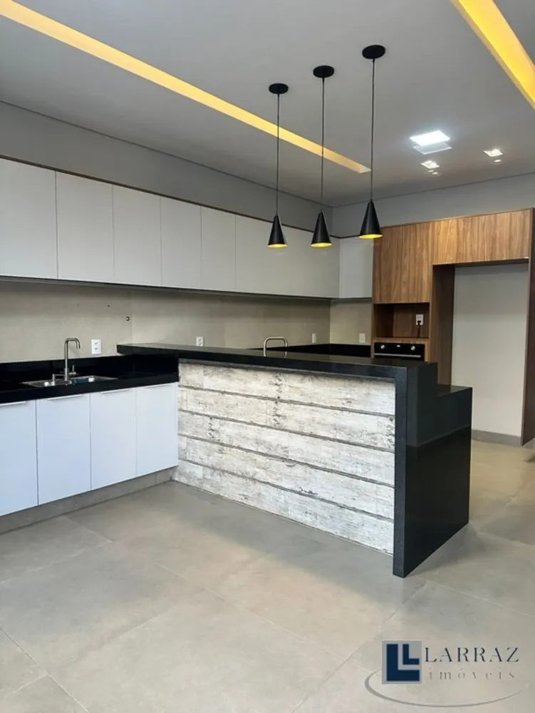 Casa, 3 quartos, 155 m² - Foto 1