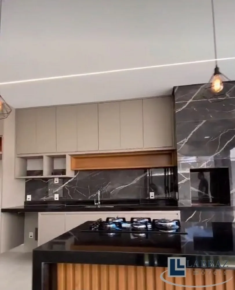 Casa, 3 quartos, 195 m² - Foto 1