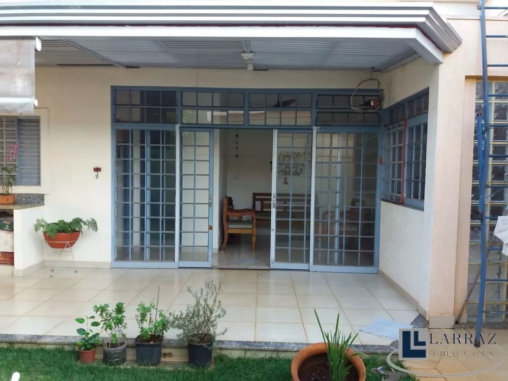 Casa, 4 quartos, 182 m² - Foto 3