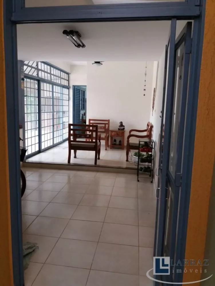 Casa, 4 quartos, 182 m² - Foto 4