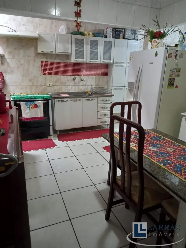 Casa, 3 quartos, 178 m² - Foto 2