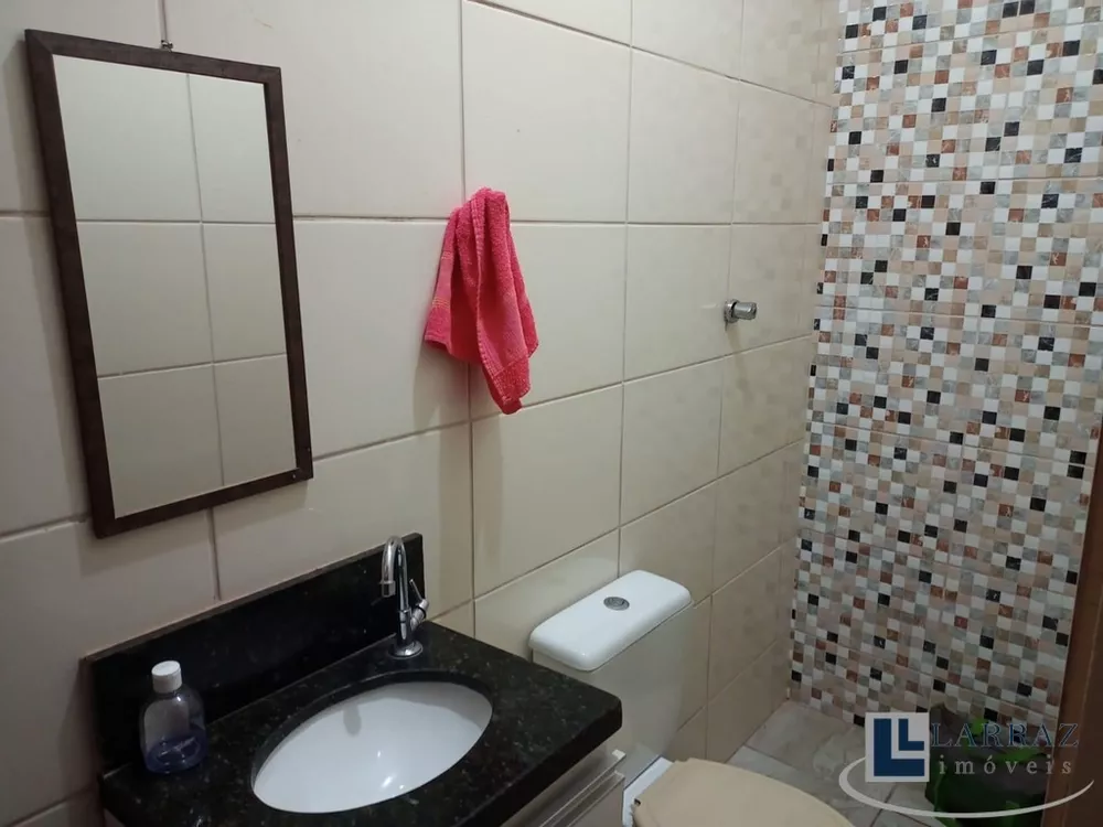 Casa, 4 quartos, 162 m² - Foto 1