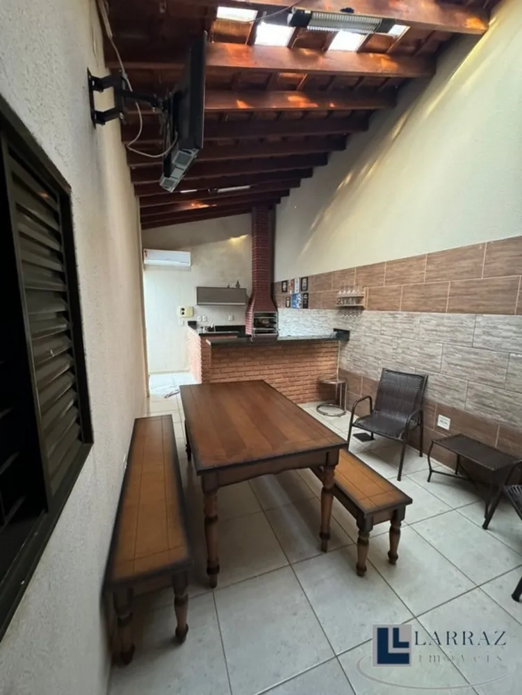 Casa, 3 quartos, 141 m² - Foto 1