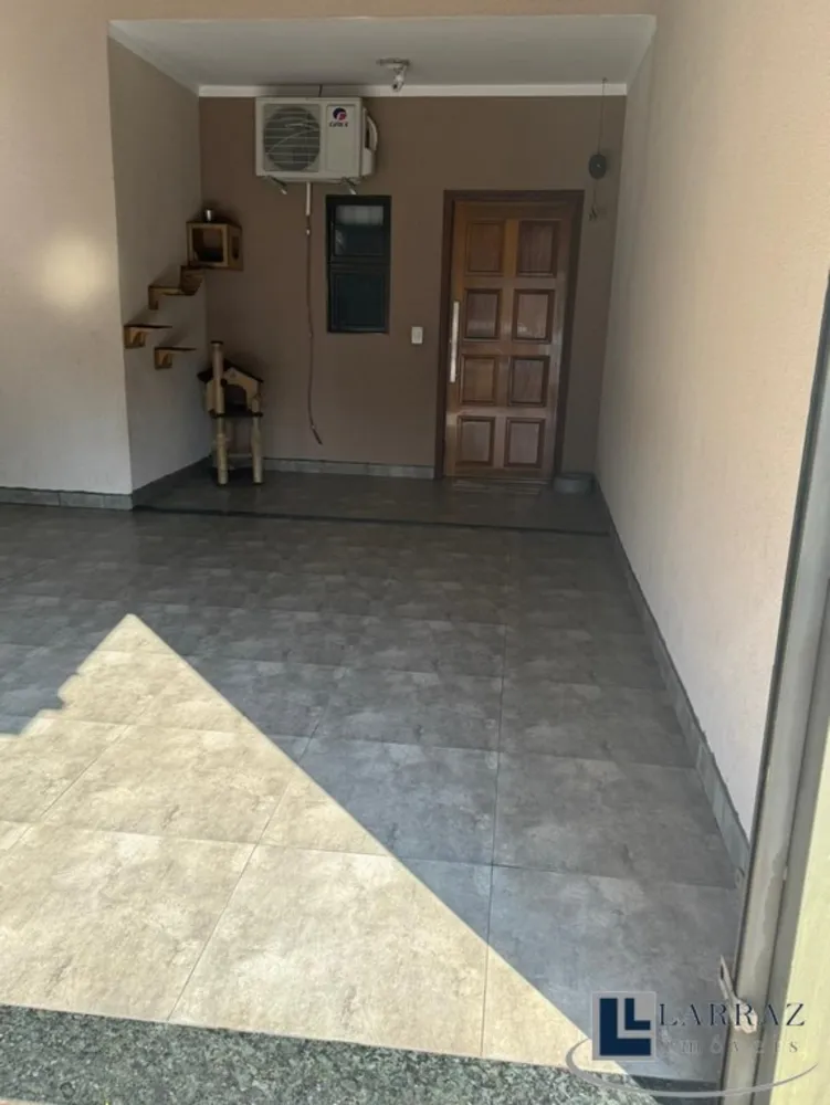 Casa, 3 quartos, 141 m² - Foto 2