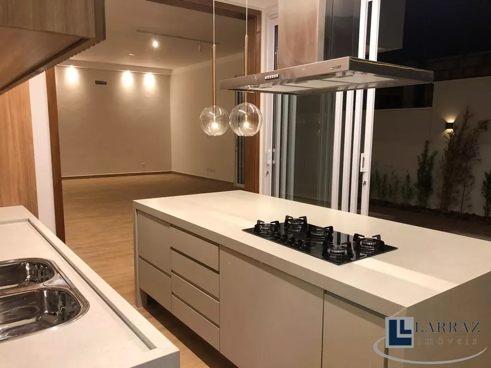 Casa, 3 quartos, 204 m² - Foto 2