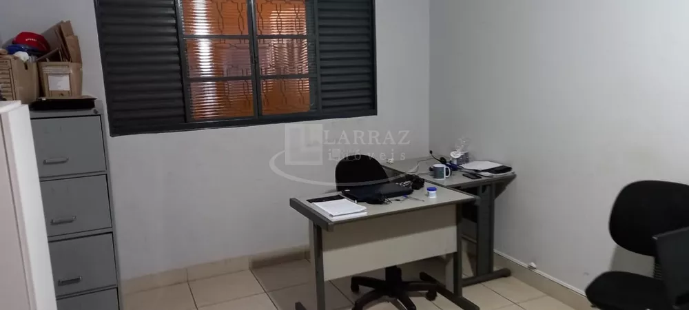 Casa, 3 quartos, 256 m² - Foto 1