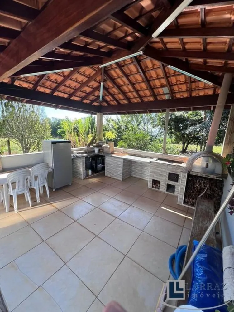 Sítio, 3 quartos, 300 m² - Foto 1