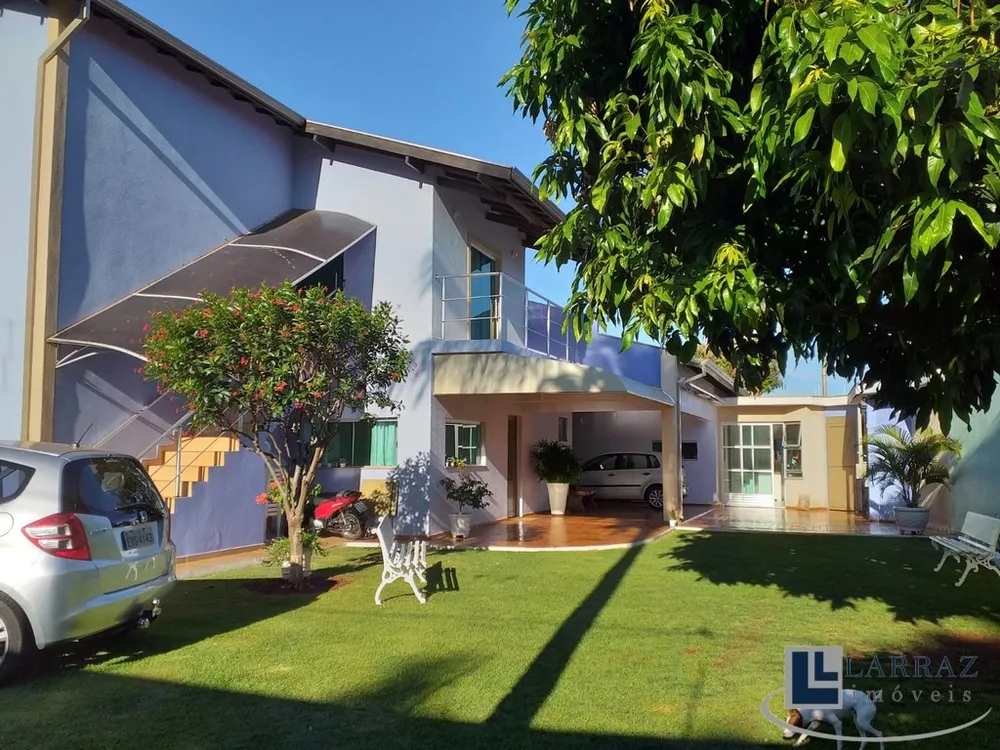 Casa, 5 quartos, 255 m² - Foto 1
